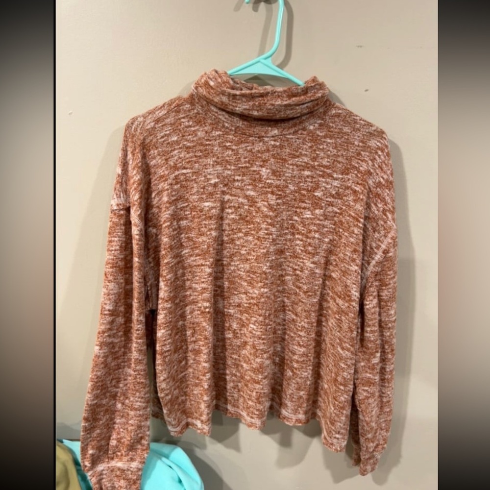 Universal Threads Turtleneck Shirt